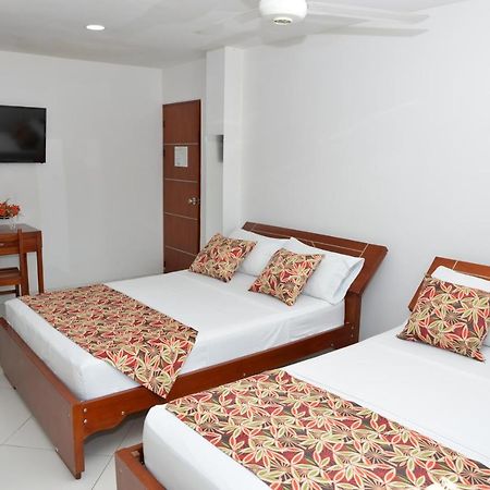 Hotel Canoa Inn Caucasia エクステリア 写真