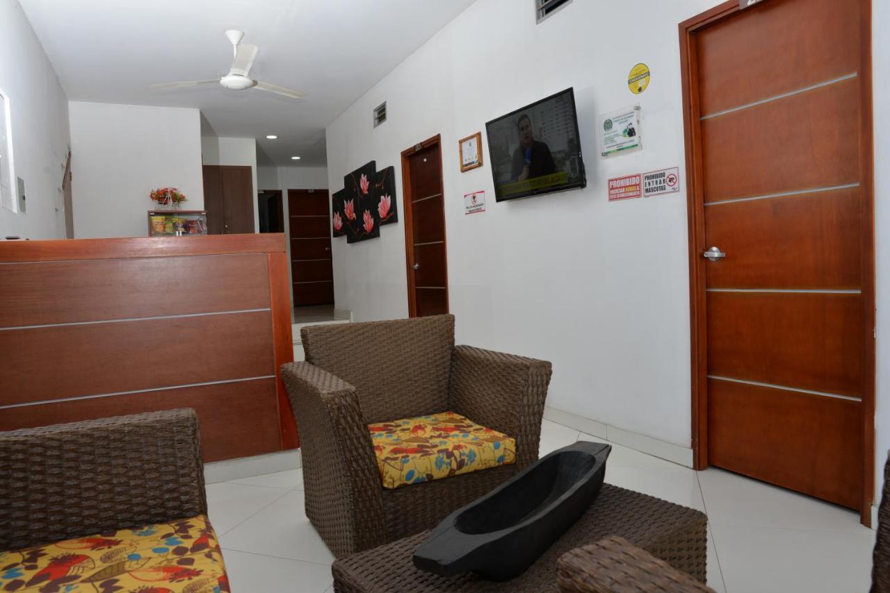 Hotel Canoa Inn Caucasia エクステリア 写真