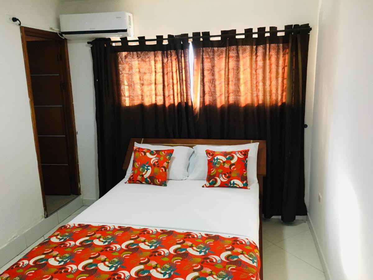 Hotel Canoa Inn Caucasia エクステリア 写真